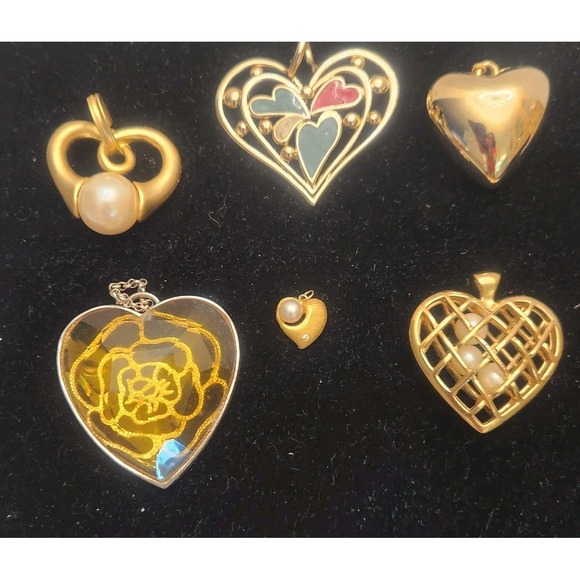 Vintage Goldtone Heart Pendant Lot Mixed Materials And Styles - Picture 1 of 13